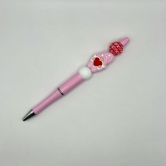 Pink Gnome with Heart Beaded Pen - Picture 3 of 5